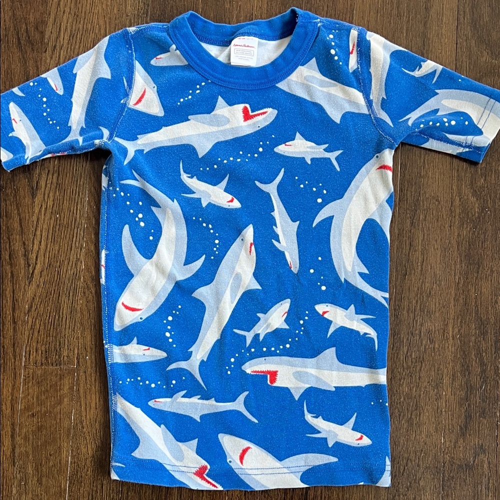Hanna Andersson Summer PJs Set Shark Print - 8 - Picture 5 of 5